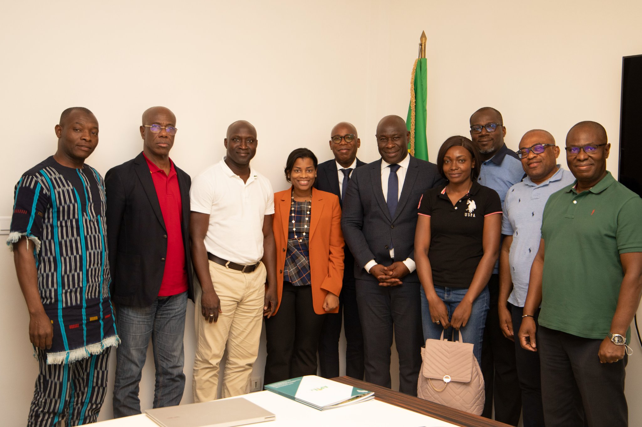 L’Agence de Promotion des Investissements et des Exportations (APIEx) reçoit la visite d’une délégation de la République de Côte d’Ivoire