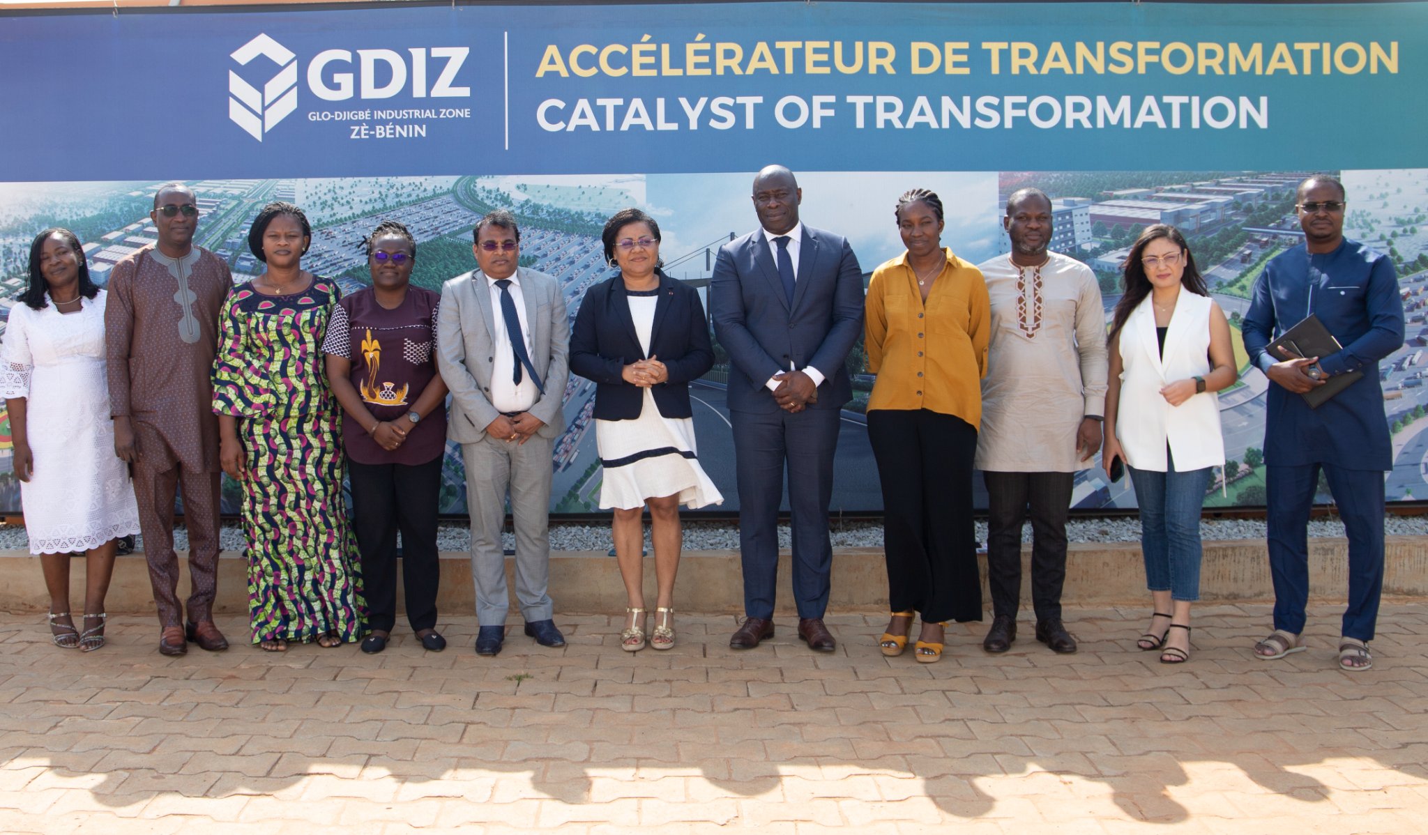 L’APIEx accueille la Ministre des Affaires Sociales et de la Microfinance Mme Véronique TOGNIFODE dans la Zone économique Spéciale de Glo-Djigbe.